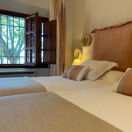 Hotel Rural Las Tejuelas Valdecaballeros Bagian luar foto